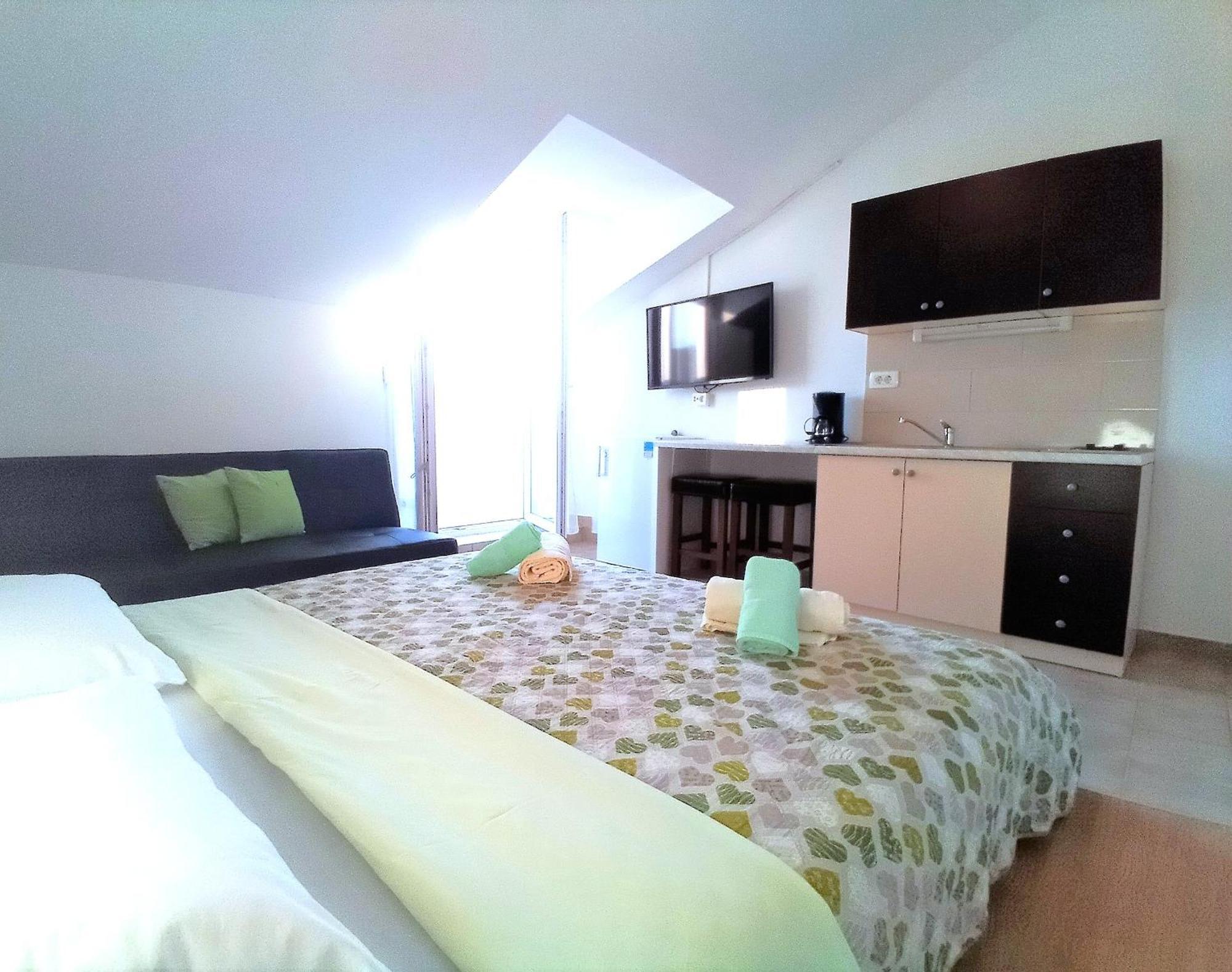 Guesthouse Cecilia 2 Malinska Εξωτερικό φωτογραφία