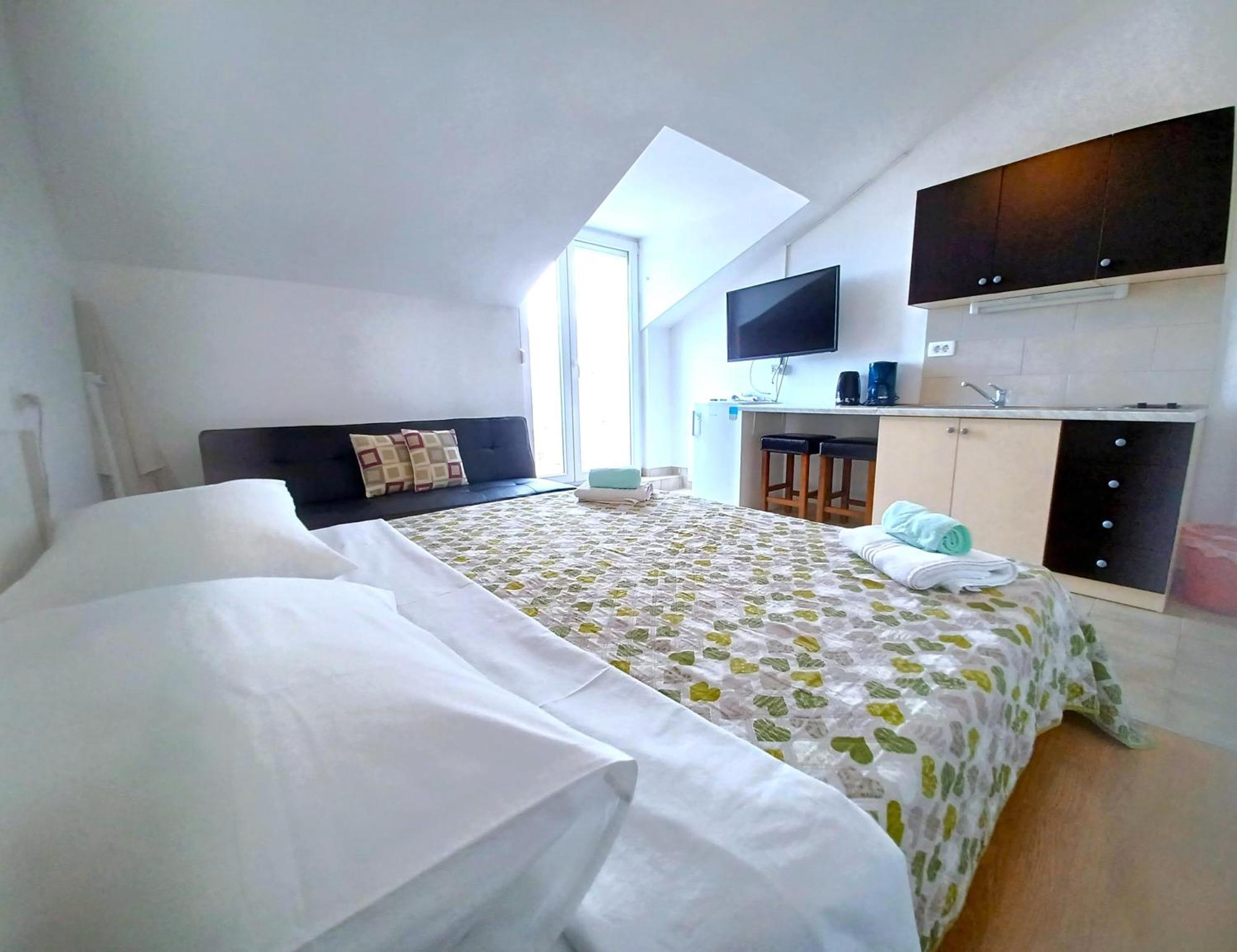 Guesthouse Cecilia 2 Malinska Εξωτερικό φωτογραφία
